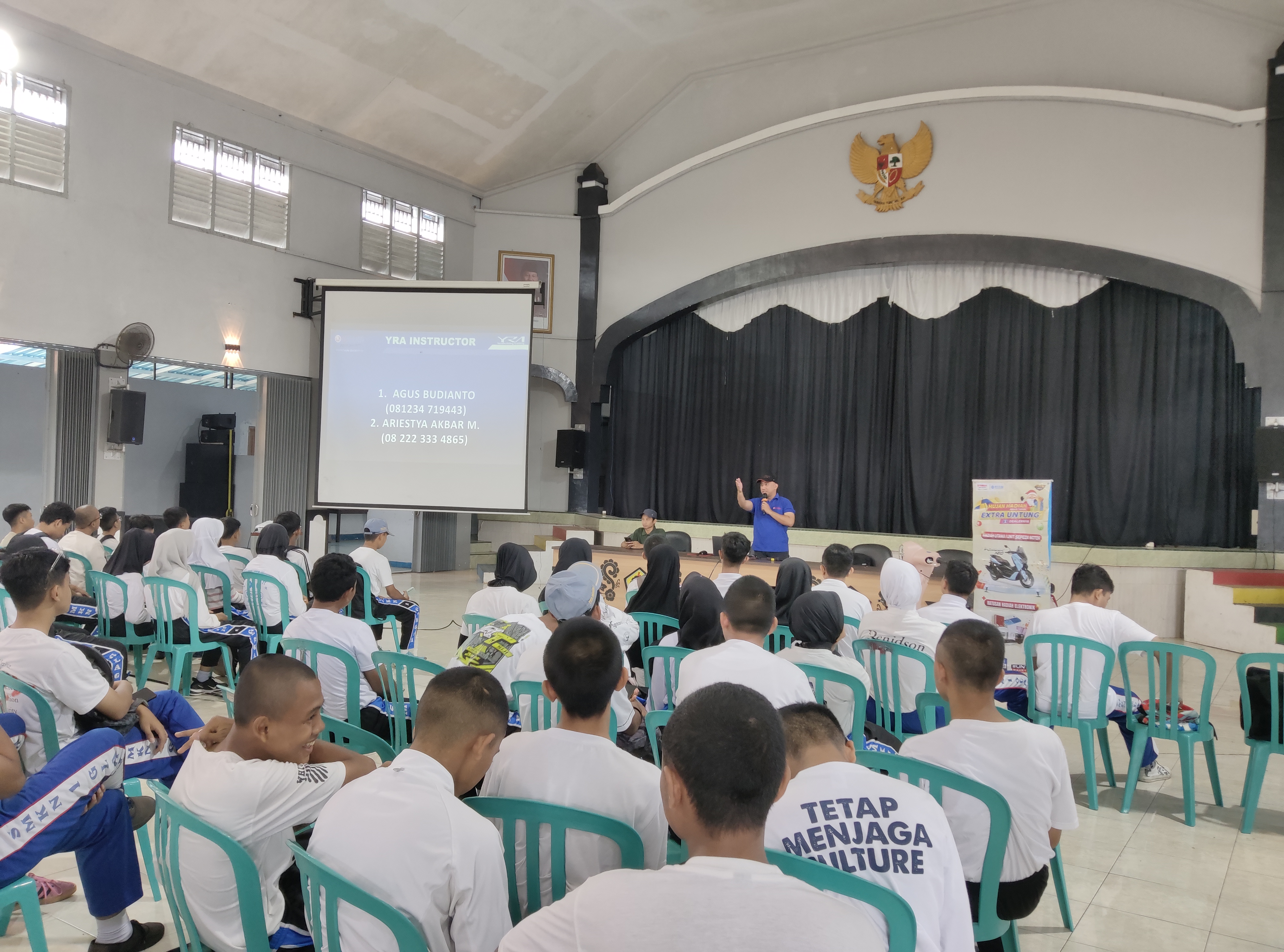KEGIATAN SOSIALISASI SAFETY RIDING SMKN 1 GLAGAH BEKERJASAMA DENGAN YAMAHA KABUPATEN BANYUWANGI DALAM RANGKA CLASSMEET ON CHEMISTRY 